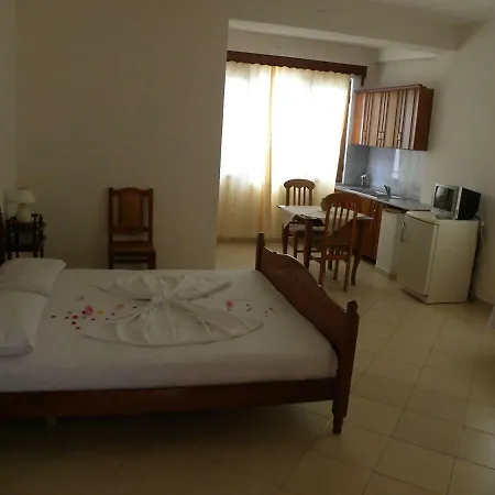 Maxola's Hill Studio Appartement